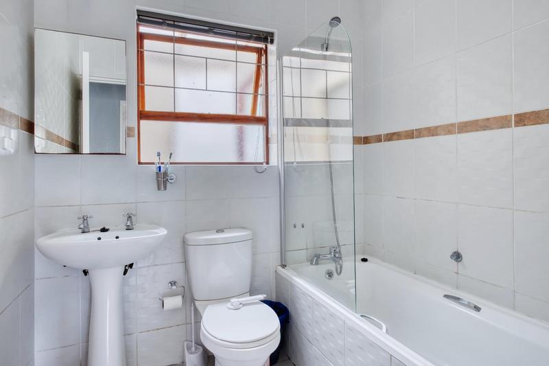 5 Bedroom Property for Sale in Port Elizabeth Eastern Cape